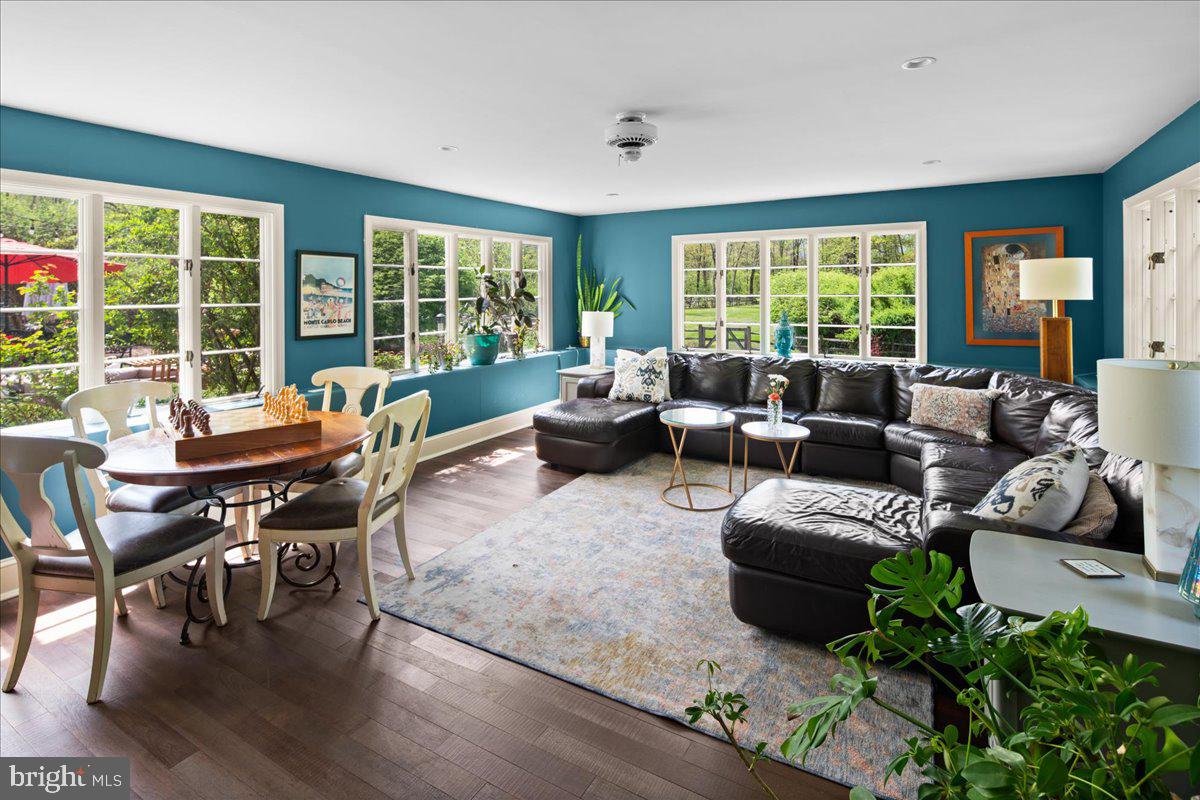 Princeton, New Jersey, 08540, United States, 6 Bedrooms Bedrooms, ,7 BathroomsBathrooms,Residential,Active,2011847