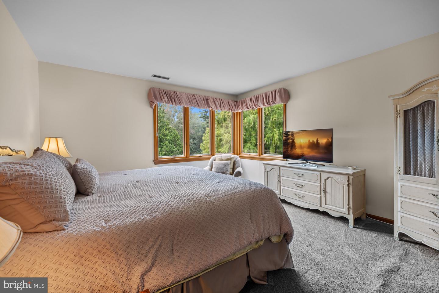 Hammonton, New Jersey, 08037, United States, 5 Bedrooms Bedrooms, ,6 BathroomsBathrooms,Residential,Active,1954441