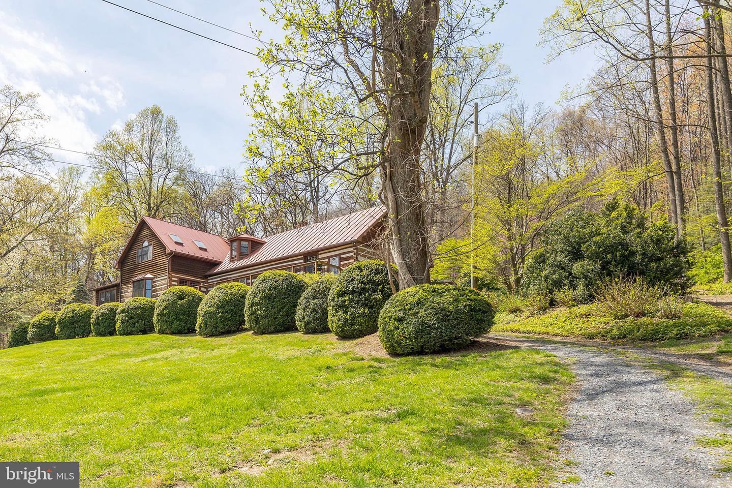 Winchester, Virginia, 22602, United States, 4 Bedrooms Bedrooms, ,4 BathroomsBathrooms,Residential,Active,2041509