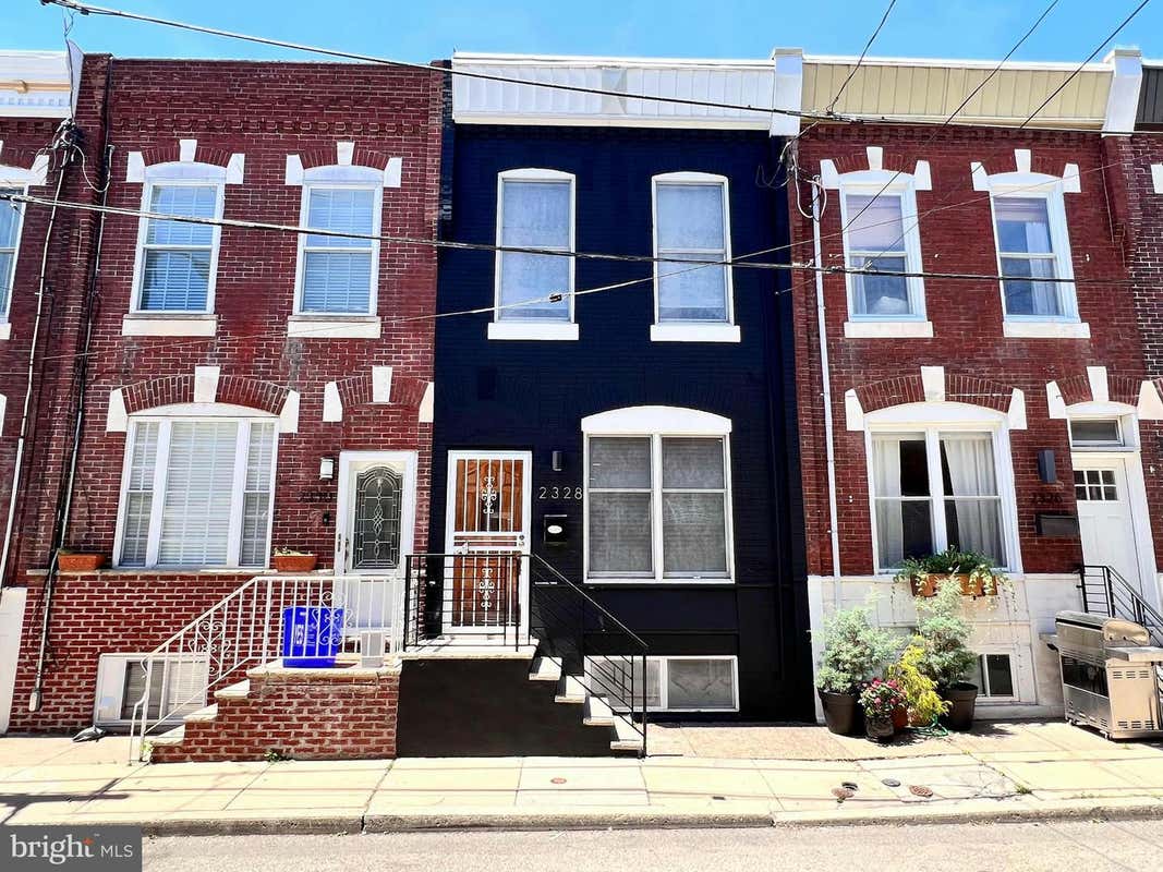 2328 S WARNOCK ST, PHILADELPHIA, PA 19148, photo 1 of 17