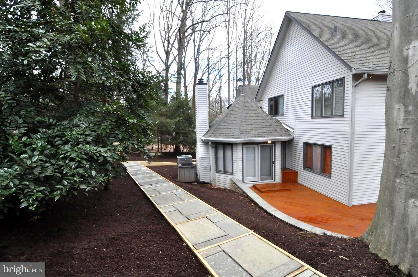 Great Falls, Virginia, 22066, United States, 4 Bedrooms Bedrooms, ,4 BathroomsBathrooms,Residential,Active,1936627