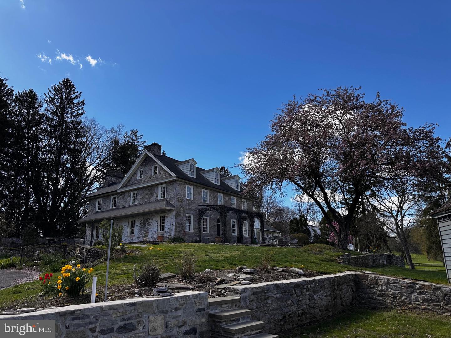 Lancaster, Pennsylvania, 17601, United States, 5 Bedrooms Bedrooms, ,3 BathroomsBathrooms,Residential,Active,1934784