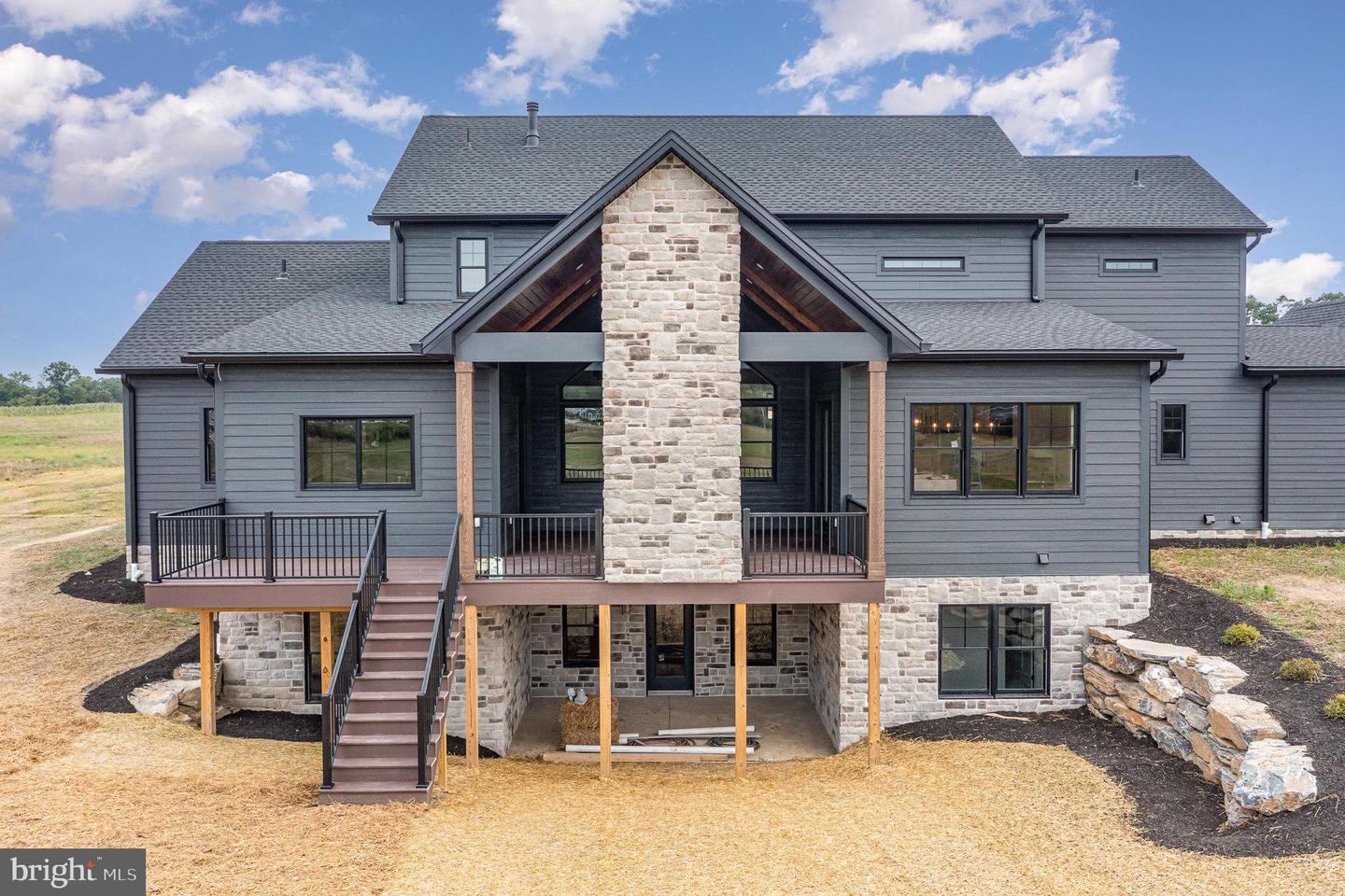 Mechanicsburg, Pennsylvania, 17050, United States, ,6 BathroomsBathrooms,Residential,Active,1704719