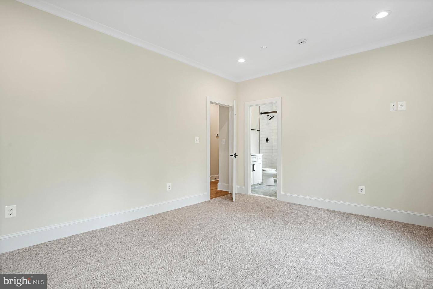 Annapolis, Maryland, 21403, United States, 3 Bedrooms Bedrooms, ,4 BathroomsBathrooms,Residential,Active,1952633