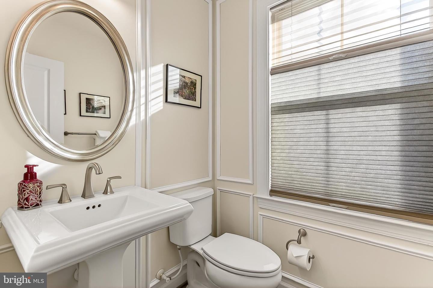 Fairfax, Virginia, 22033, United States, 4 Bedrooms Bedrooms, ,5 BathroomsBathrooms,Residential,Active,2010219