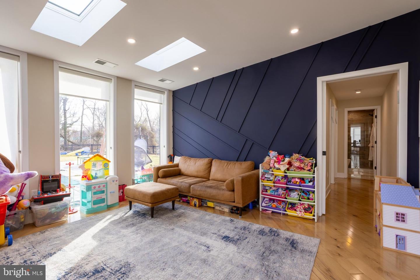 Pikesville, Maryland, 21208, United States, 6 Bedrooms Bedrooms, ,5 BathroomsBathrooms,Residential,Active,2010580