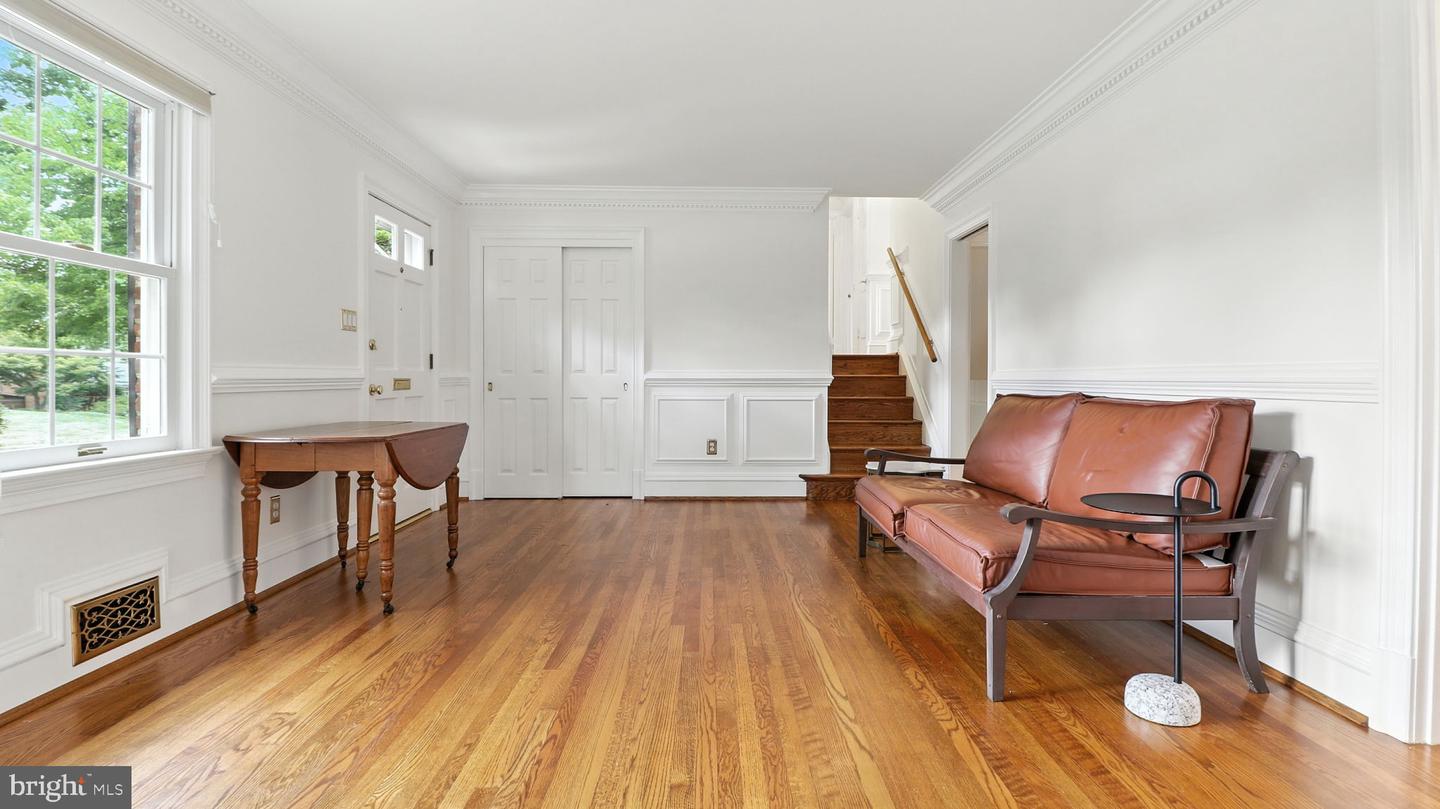 Alexandria, Virginia, 22308, United States, 4 Bedrooms Bedrooms, ,2 BathroomsBathrooms,Residential,Active,1936138