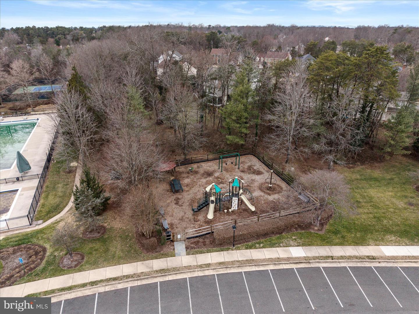 Centreville, Virginia, 20120, United States, 4 Bedrooms Bedrooms, ,3 BathroomsBathrooms,Residential,Active,2015484