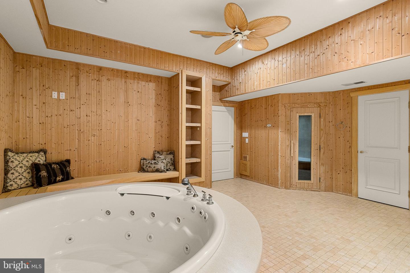 Lorton, Virginia, 22079, United States, 6 Bedrooms Bedrooms, ,8 BathroomsBathrooms,Residential,Active,1933878