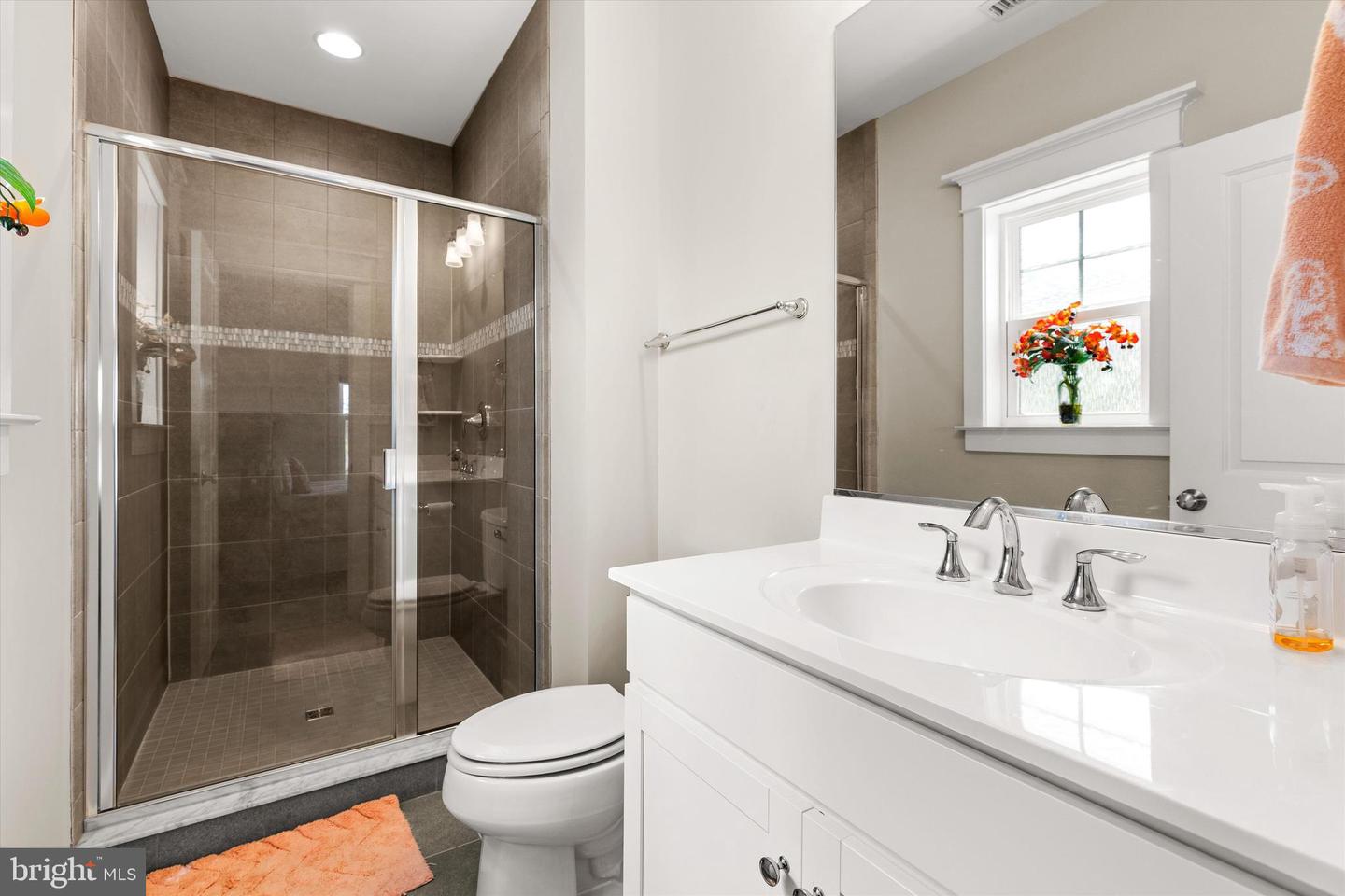 Berlin, Maryland, 21811, United States, 6 Bedrooms Bedrooms, ,5 BathroomsBathrooms,Residential,Active,1893241