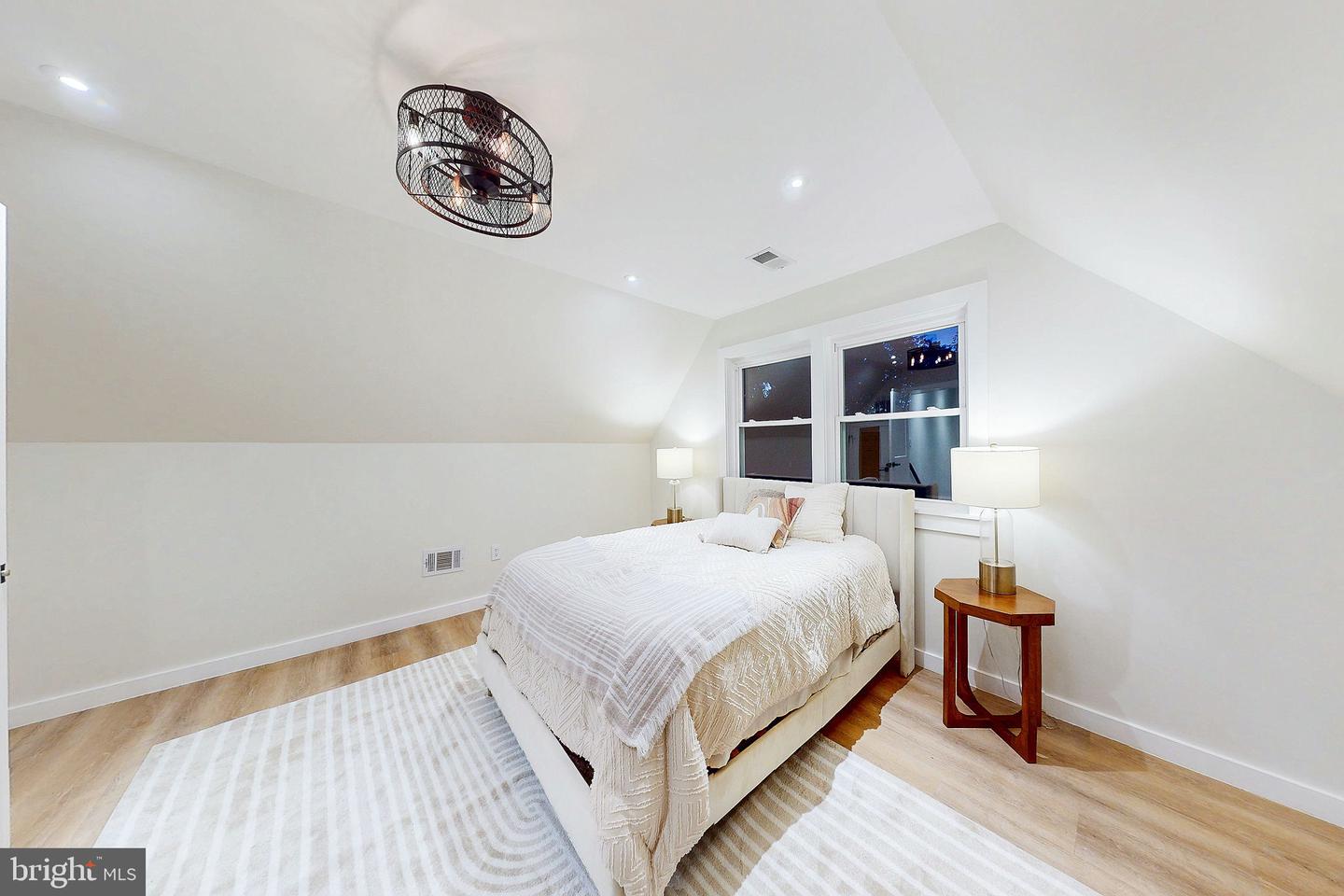 Washington, District Of Columbia, 20018, United States, 6 Bedrooms Bedrooms, ,5 BathroomsBathrooms,Residential,Active,2001347