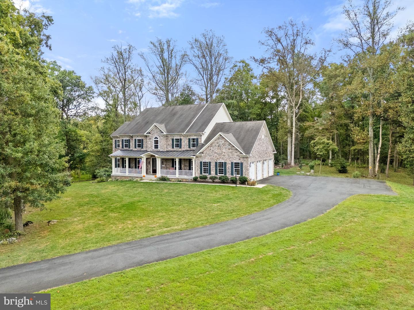 Ashburn, Virginia, 20148, United States, 5 Bedrooms Bedrooms, ,6 BathroomsBathrooms,Residential,Active,1952301