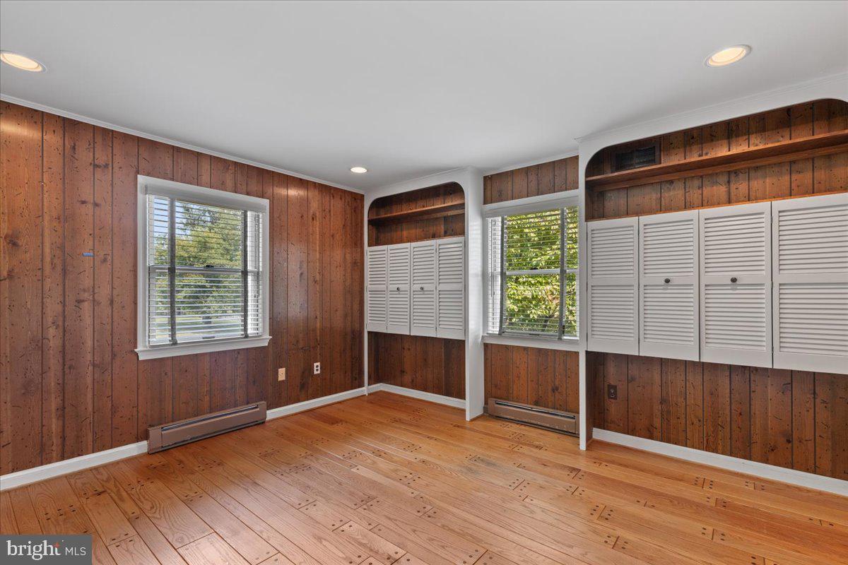 Great Falls, Virginia, 22066, United States, 5 Bedrooms Bedrooms, ,3 BathroomsBathrooms,Residential,Active,1941376