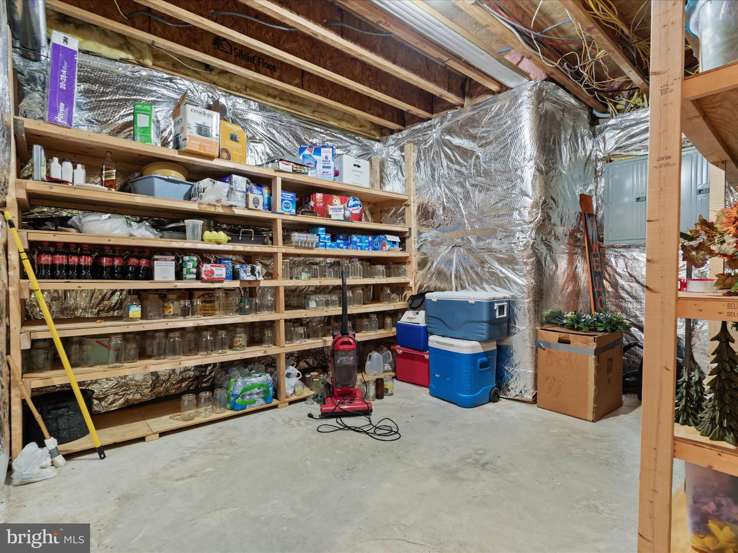 Winchester, Virginia, 22603, United States, 4 Bedrooms Bedrooms, ,4 BathroomsBathrooms,Residential,Active,1943761