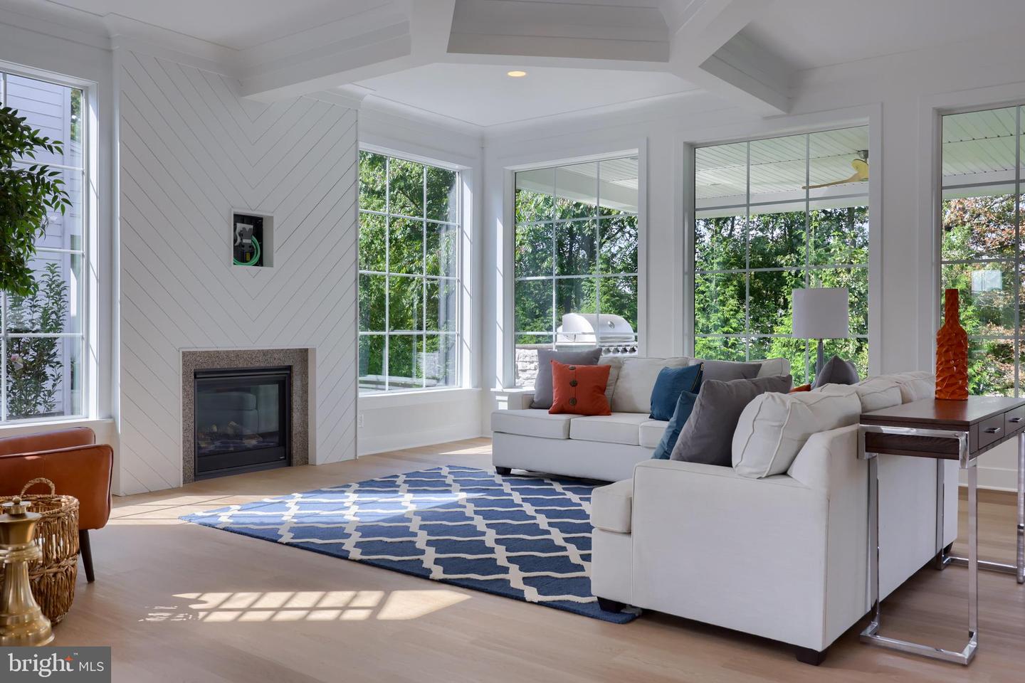 East Petersburg, Pennsylvania, 17520, United States, 4 Bedrooms Bedrooms, ,5 BathroomsBathrooms,Residential,Active,1702111