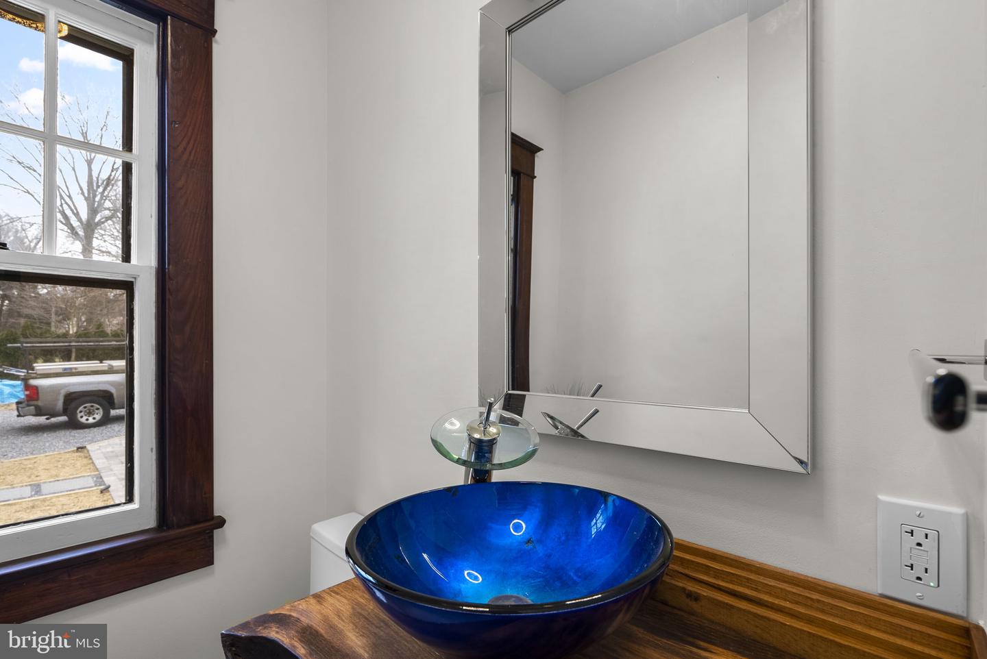 Silver Spring, Maryland, 20910, United States, 4 Bedrooms Bedrooms, ,4 BathroomsBathrooms,Residential,Active,2012220