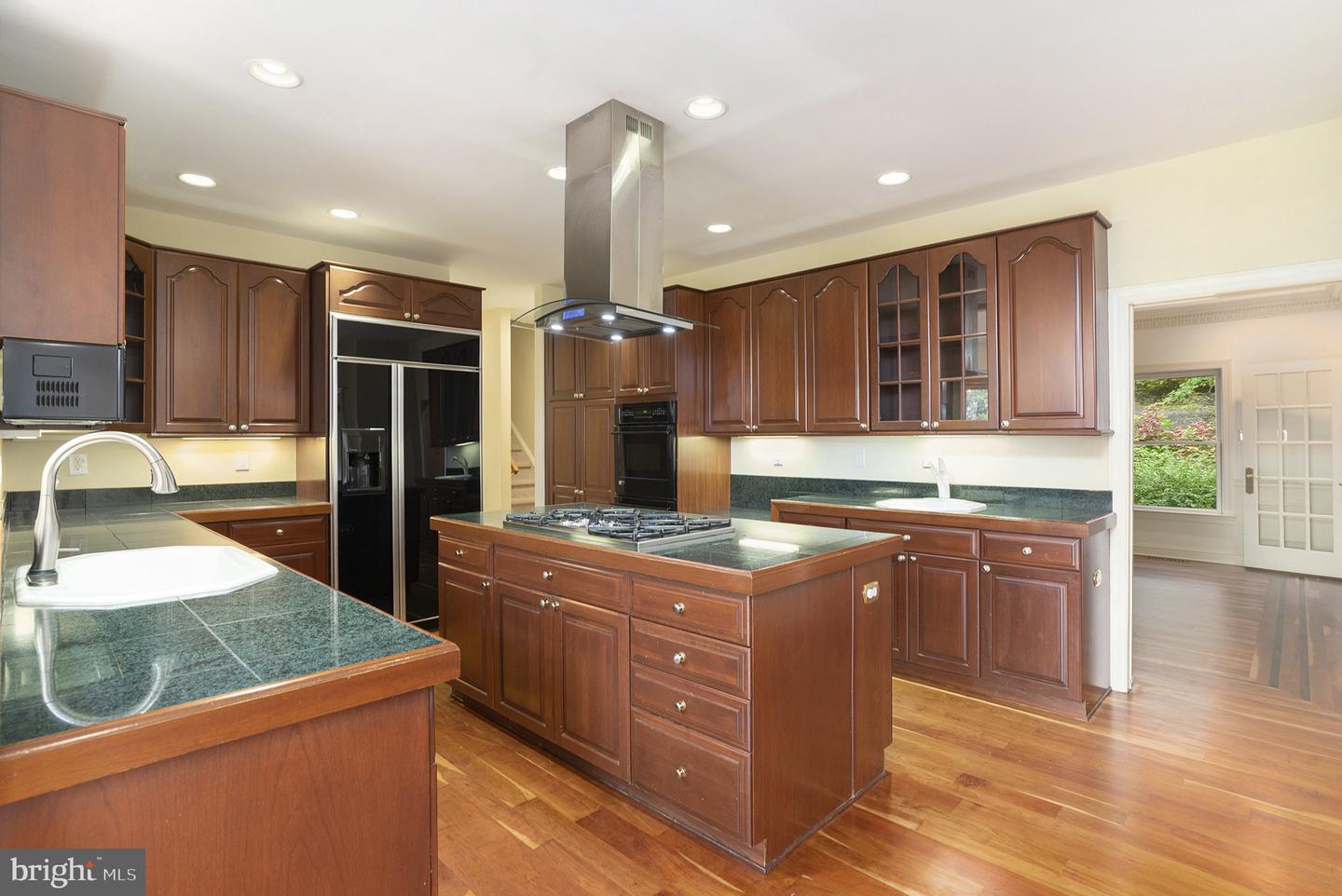 Sellersville, Pennsylvania, 18960, United States, 10 Bedrooms Bedrooms, ,7 BathroomsBathrooms,Residential,Active,1965847