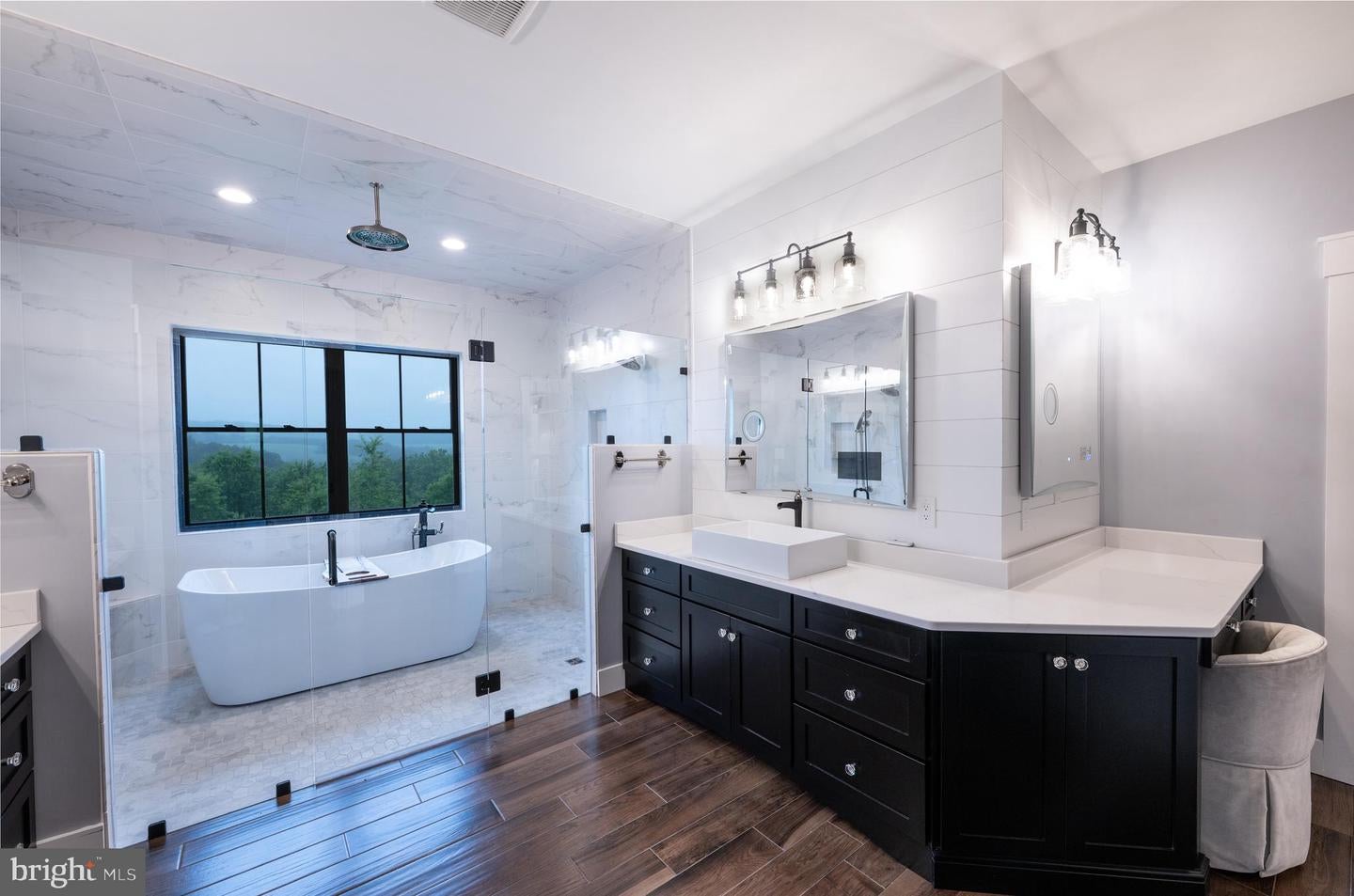 Kutztown, Pennsylvania, 19530, United States, 6 Bedrooms Bedrooms, ,5 BathroomsBathrooms,Residential,Active,1968418