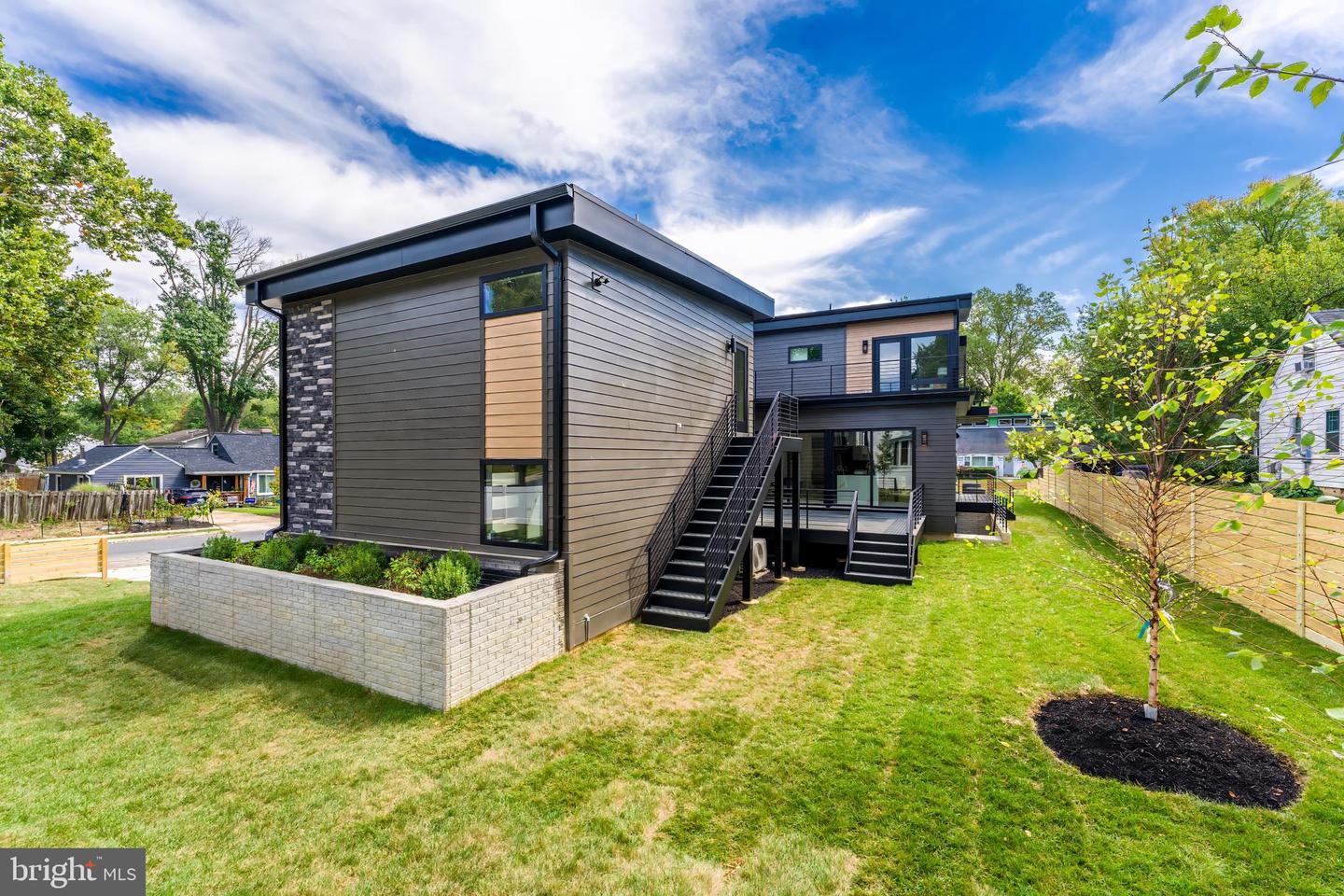 Falls Church, Virginia, 22042, United States, 6 Bedrooms Bedrooms, ,6 BathroomsBathrooms,Residential,Active,1989772