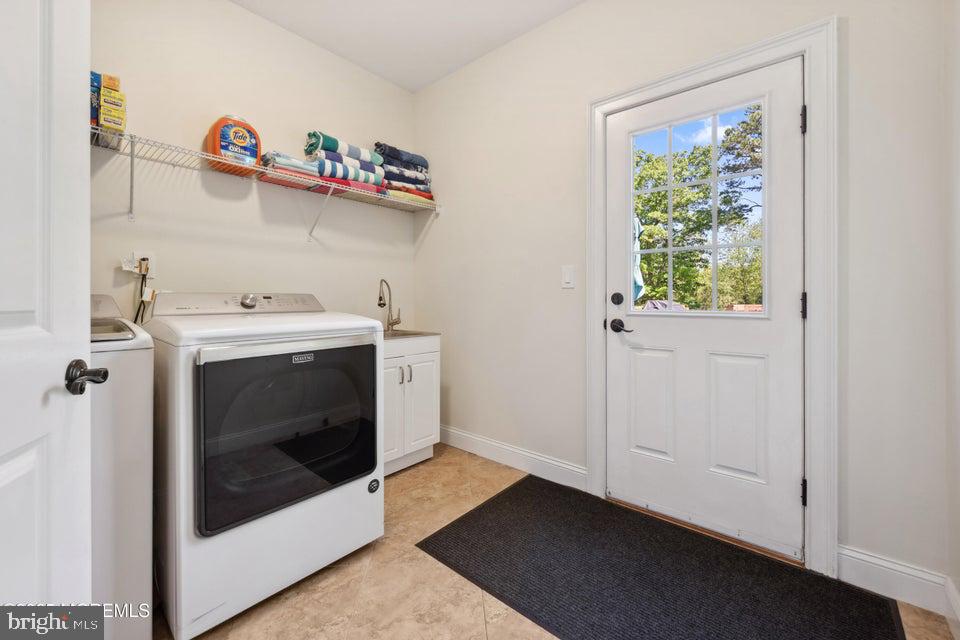Howell, New Jersey, 07731, United States, 4 Bedrooms Bedrooms, ,3 BathroomsBathrooms,Residential,Active,1904157