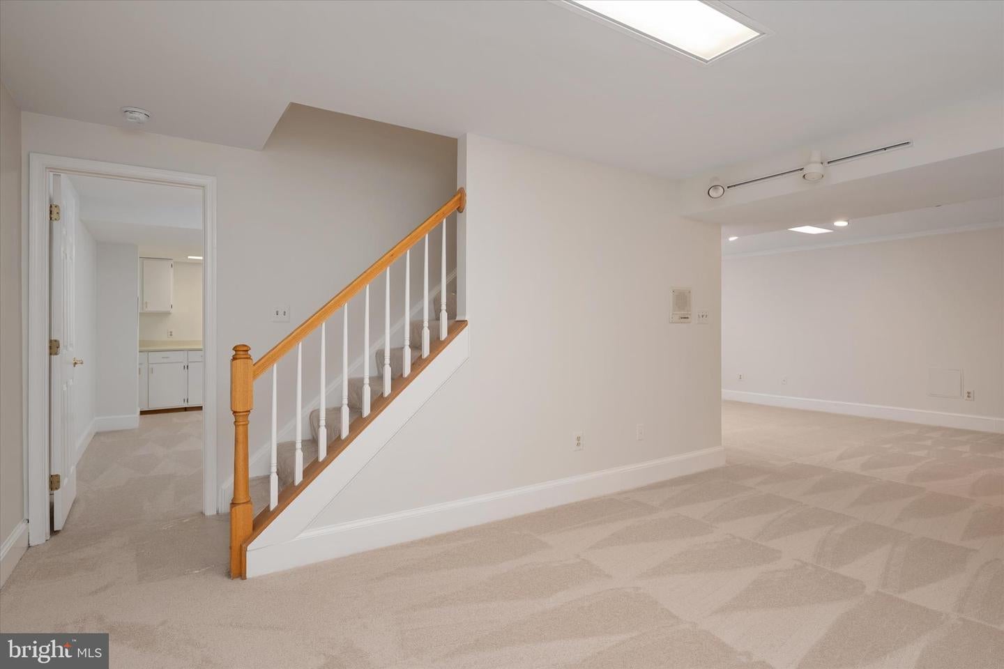 Rockville, Maryland, 20852, United States, 4 Bedrooms Bedrooms, ,4 BathroomsBathrooms,Residential,Active,2045026