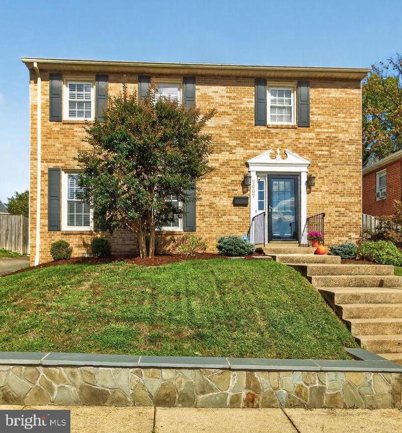 Arlington, Virginia, 22201, United States, 3 Bedrooms Bedrooms, ,3 BathroomsBathrooms,Residential,Active,1997876