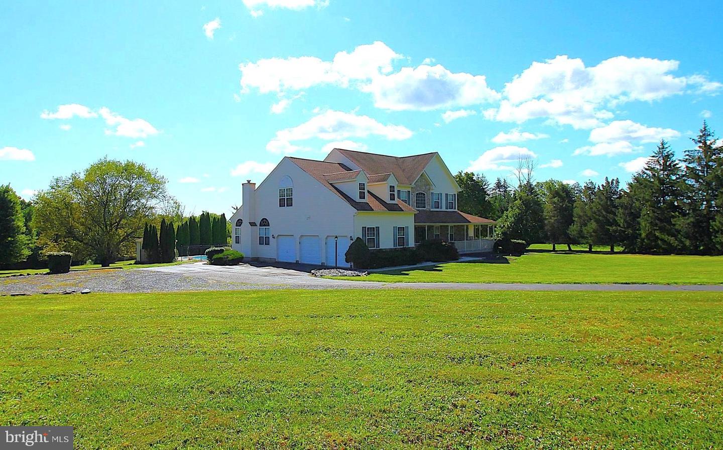 Chalfont, Pennsylvania, 18914, United States, 5 Bedrooms Bedrooms, ,4 BathroomsBathrooms,Residential,Active,1936623