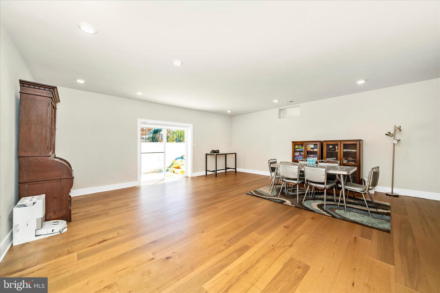 Germantown, Maryland, 20874, United States, 7 Bedrooms Bedrooms, ,6 BathroomsBathrooms,Residential,Active,2045016