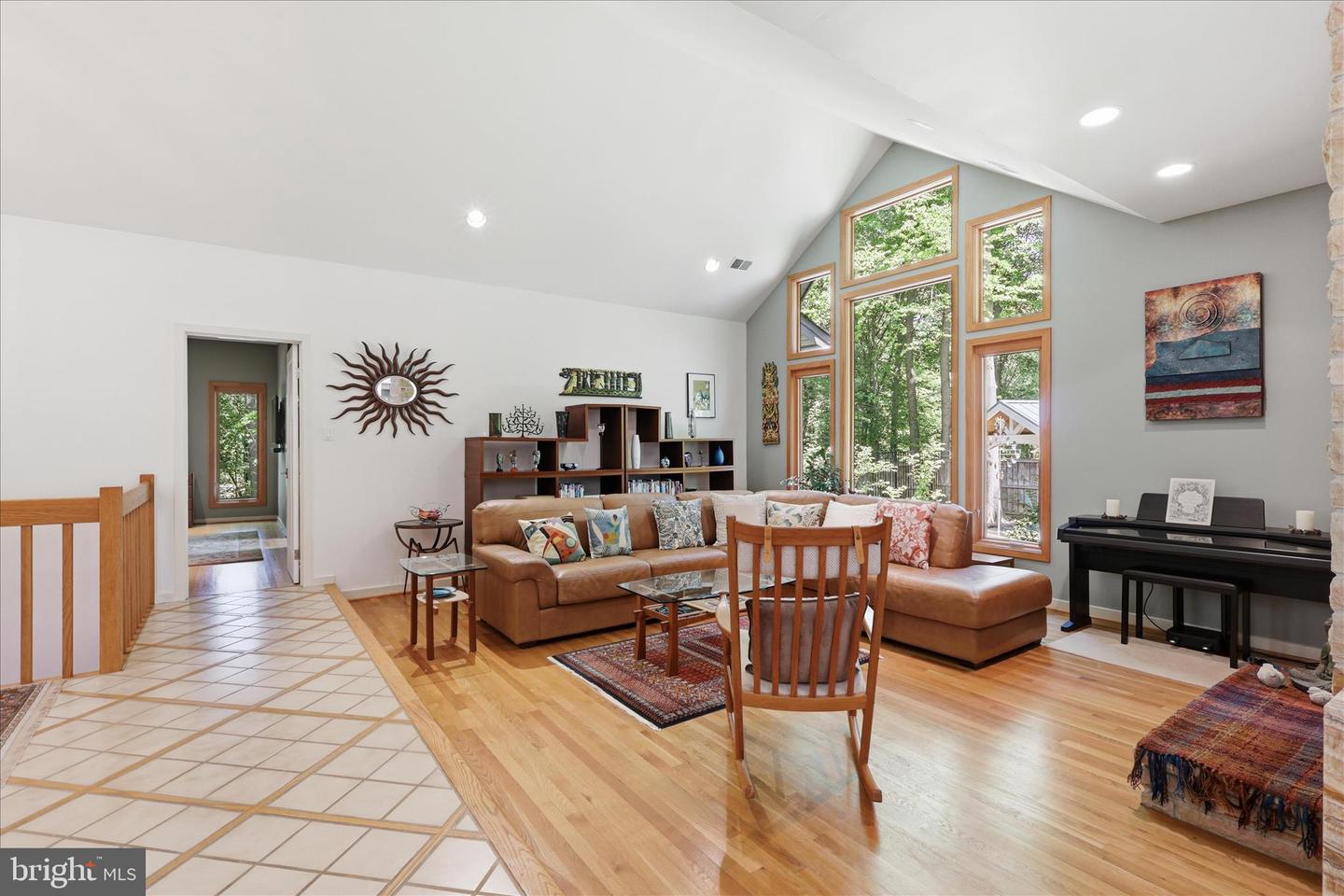 Great Falls, Virginia, 22066, United States, 4 Bedrooms Bedrooms, ,4 BathroomsBathrooms,Residential,Pending,2045715