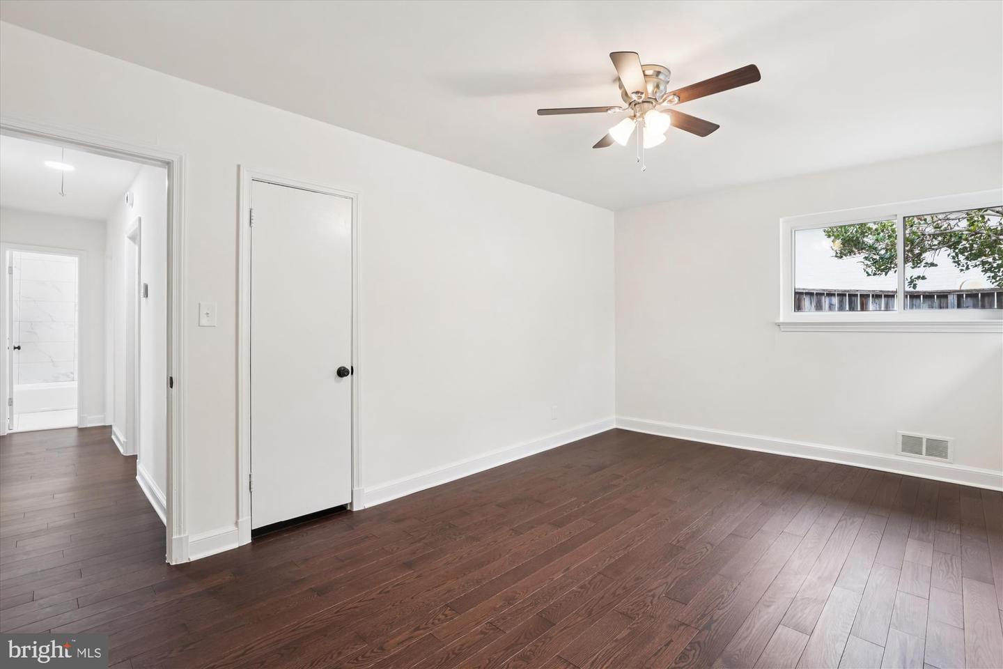 Arlington, Virginia, 22207, United States, 3 Bedrooms Bedrooms, ,3 BathroomsBathrooms,Residential,Active,2012923