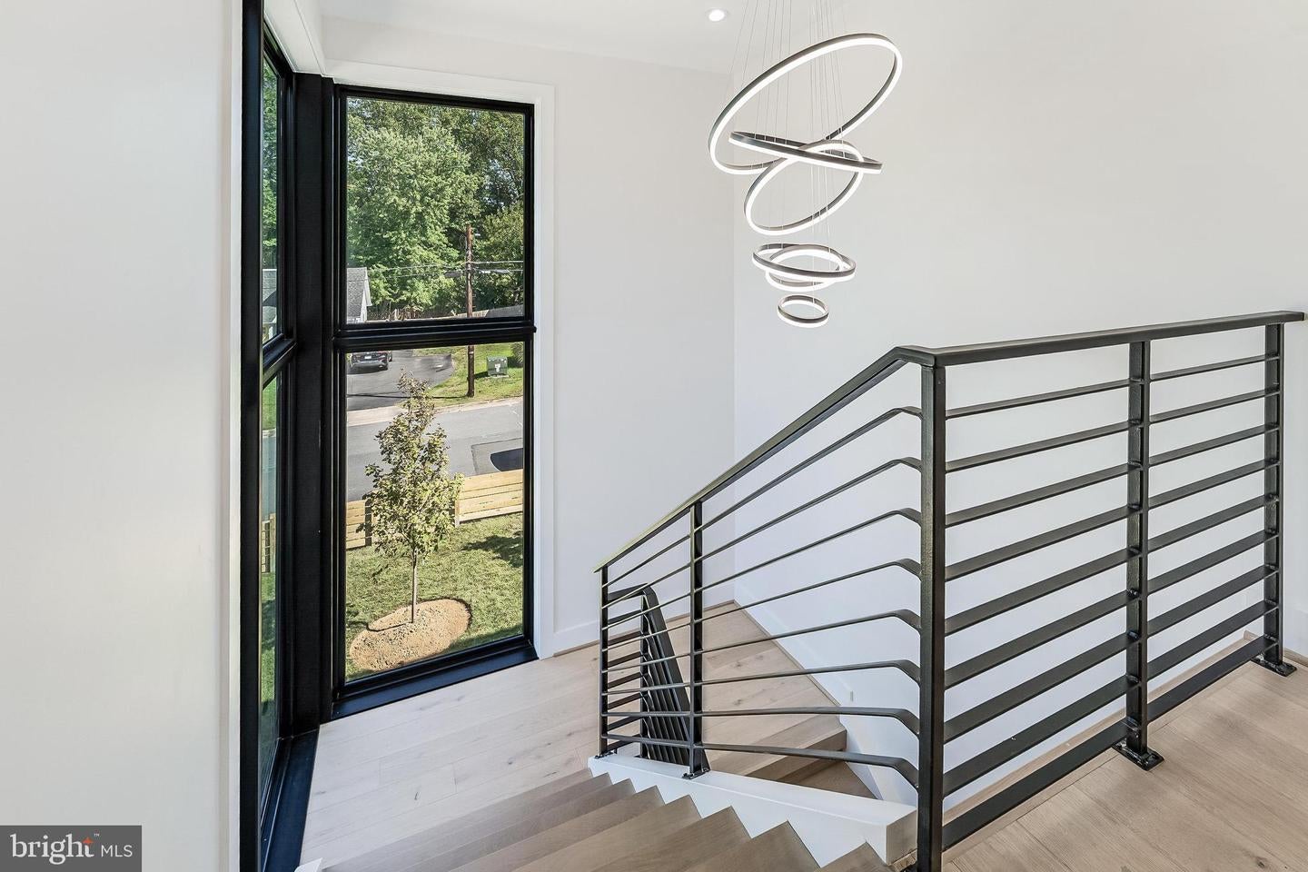 Falls Church, Virginia, 22042, United States, 5 Bedrooms Bedrooms, ,5 BathroomsBathrooms,Residential,Active,1945048