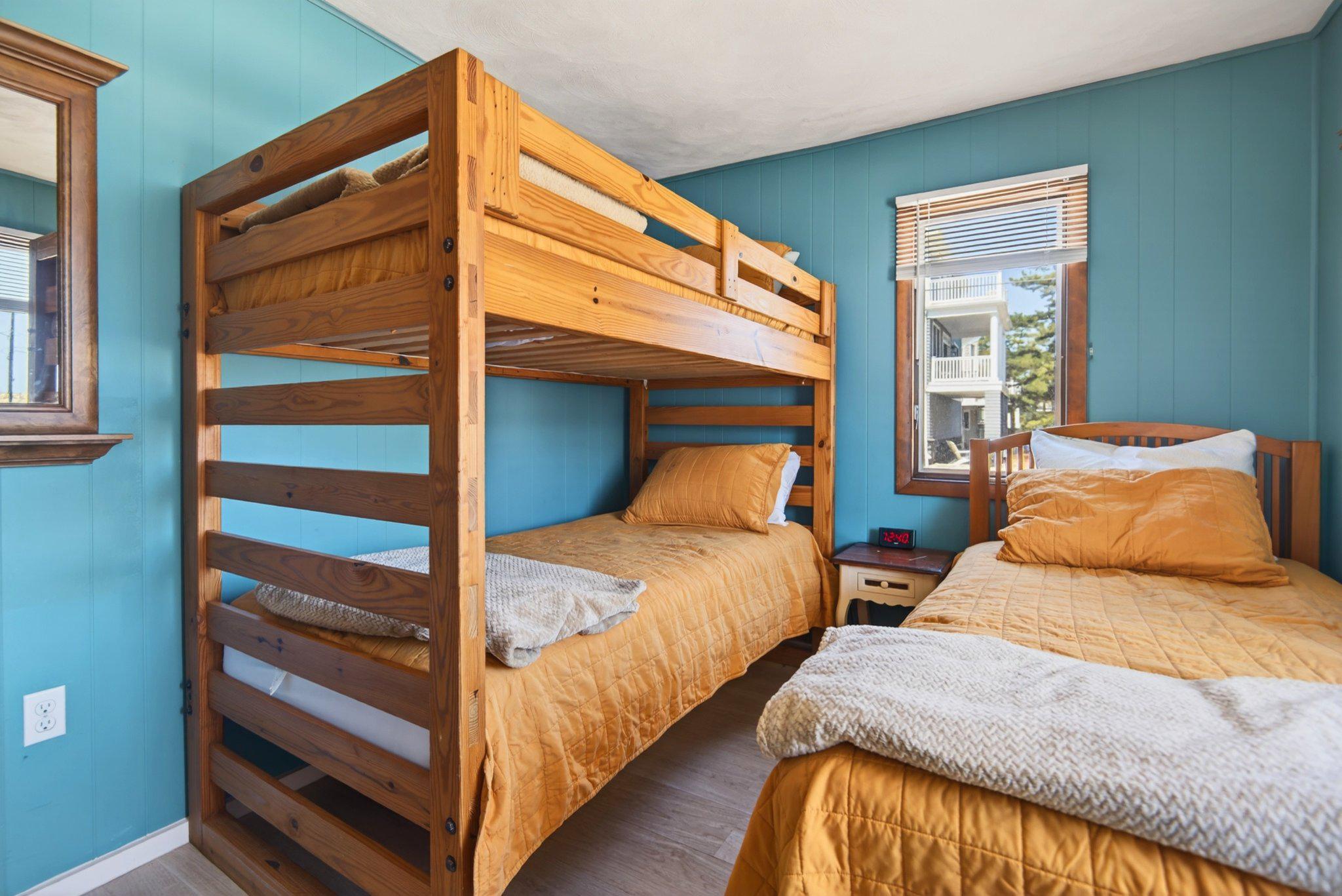 Long Beach Twp, New Jersey, 08008, United States, 8 Bedrooms Bedrooms, ,4 BathroomsBathrooms,Residential,Active,2021663