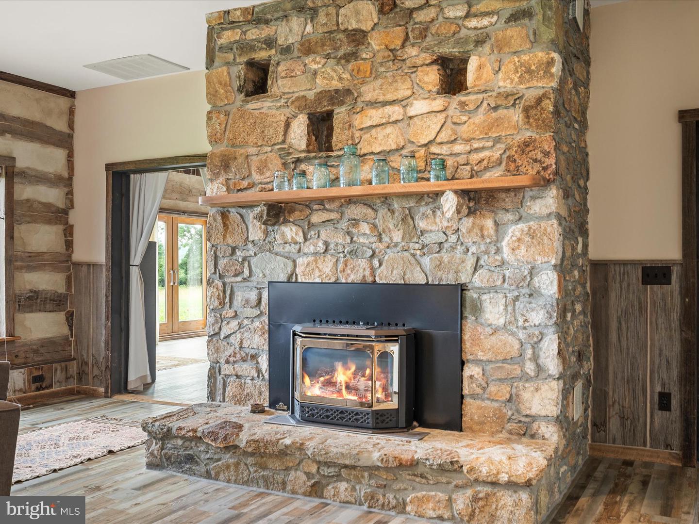 Berryville, Virginia, 22611, United States, 4 Bedrooms Bedrooms, ,3 BathroomsBathrooms,Residential,Active,1884871