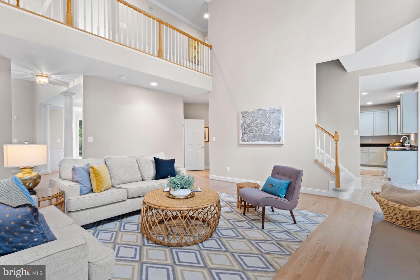 Oakton, Virginia, 22124, United States, 5 Bedrooms Bedrooms, ,5 BathroomsBathrooms,Residential,Active,1926902