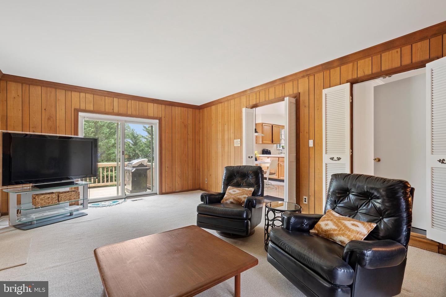 Arlington, Virginia, 22207, United States, 5 Bedrooms Bedrooms, ,4 BathroomsBathrooms,Residential,Active,1843845