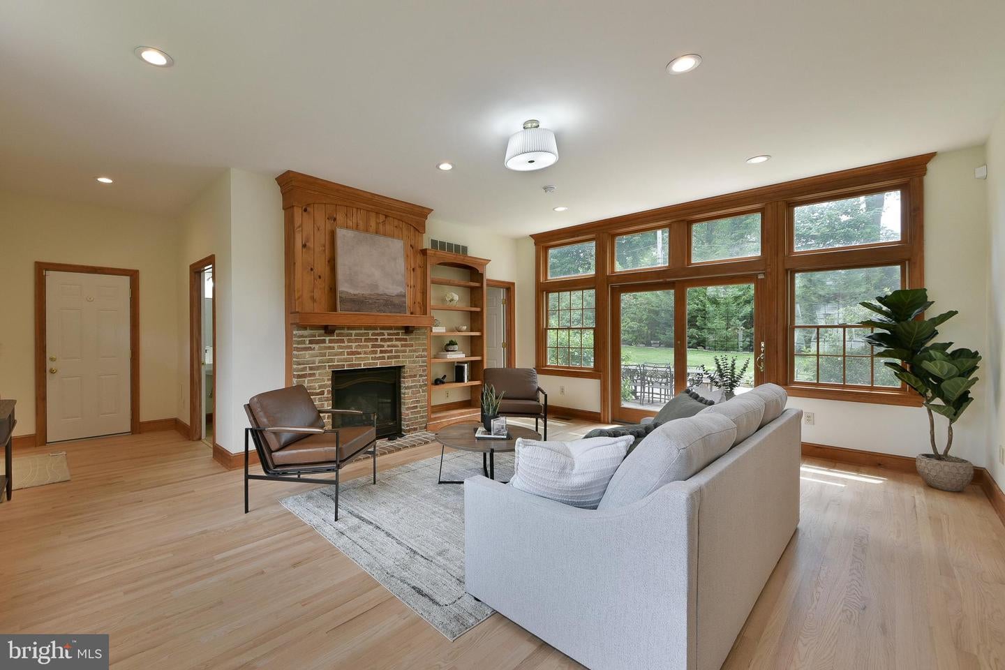 Yardley, Pennsylvania, 19067, United States, 5 Bedrooms Bedrooms, ,5 BathroomsBathrooms,Residential,Contingent,2045759