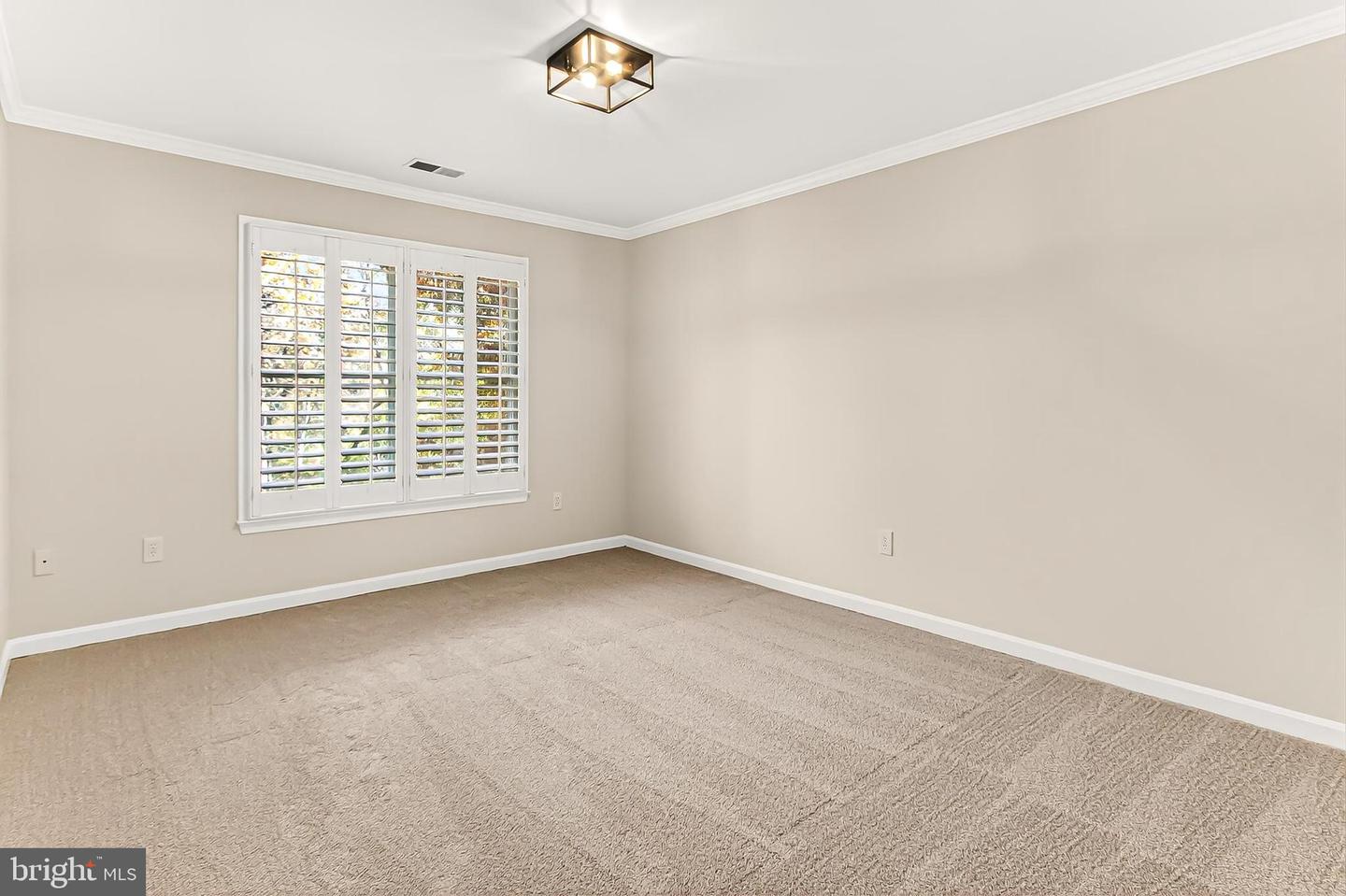 Falls Church, Virginia, 22042, United States, 4 Bedrooms Bedrooms, ,5 BathroomsBathrooms,Residential,Active,1988475