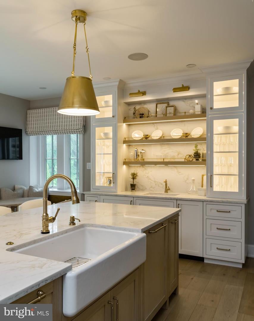 Berwyn, Pennsylvania, 19312, United States, 5 Bedrooms Bedrooms, ,6 BathroomsBathrooms,Residential,Active,1967285