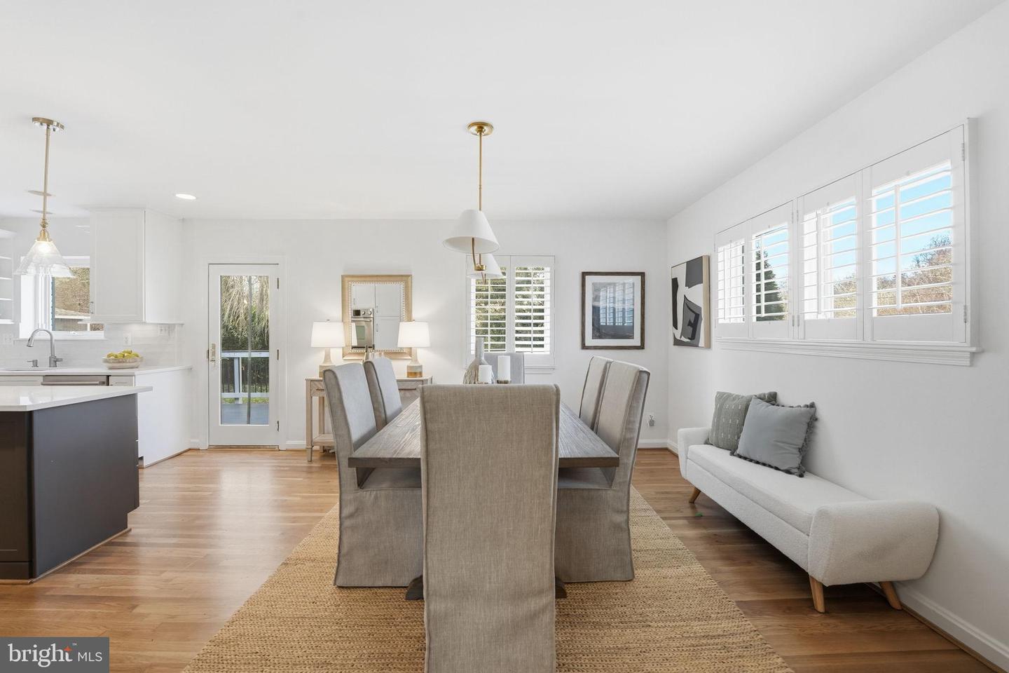 Arlington, Virginia, 22207, United States, 4 Bedrooms Bedrooms, ,3 BathroomsBathrooms,Residential,Pending,2010199