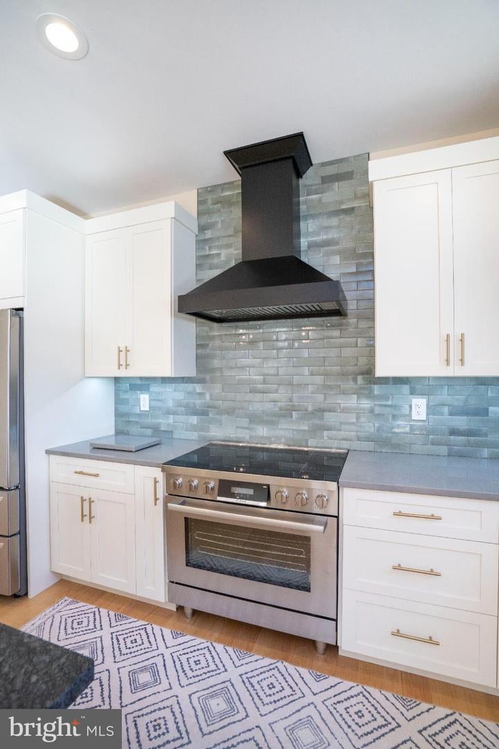 State College, Pennsylvania, 16801, United States, 4 Bedrooms Bedrooms, ,4 BathroomsBathrooms,Residential,Active,2012913