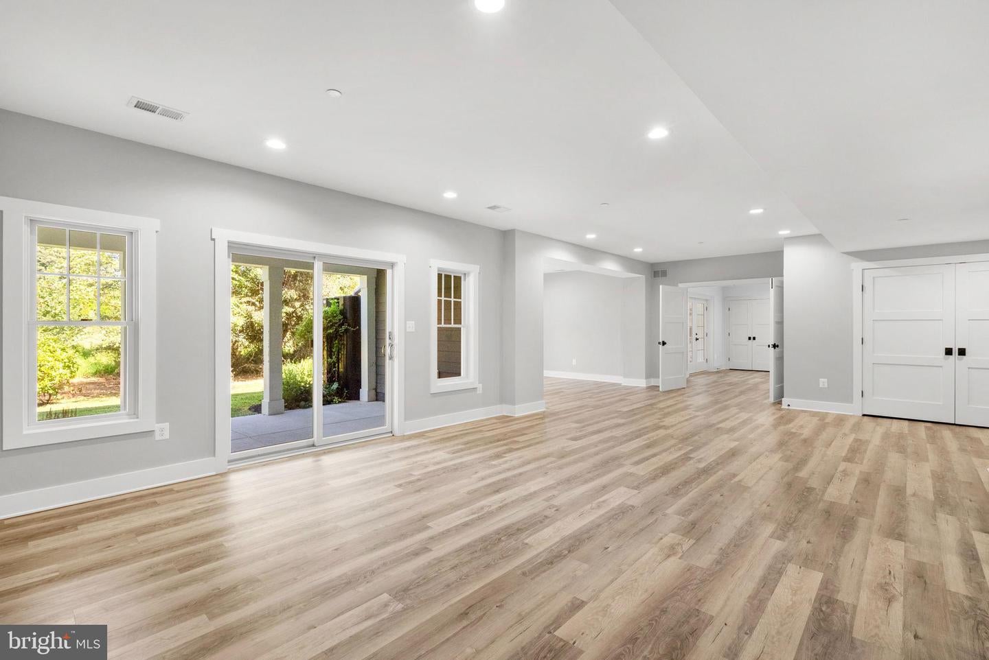 Highland, Maryland, 20777, United States, 5 Bedrooms Bedrooms, ,5 BathroomsBathrooms,Residential,Active,1944059