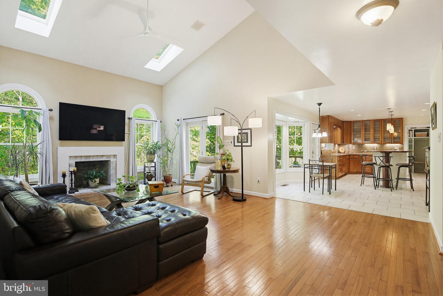 Laurel, Maryland, 20723, United States, 4 Bedrooms Bedrooms, ,5 BathroomsBathrooms,Residential,Active,2041355