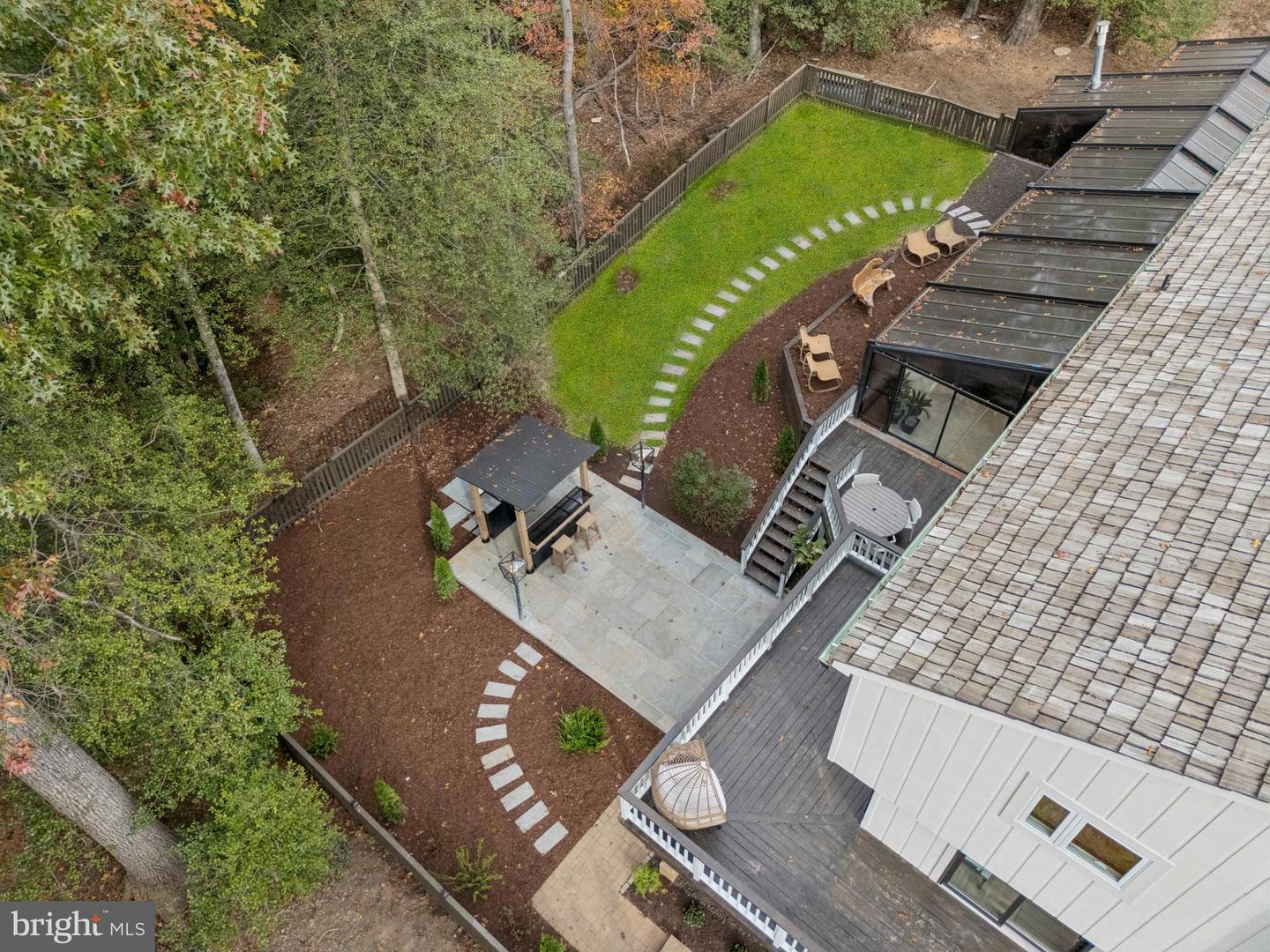 Oakton, Virginia, 22124, United States, 4 Bedrooms Bedrooms, ,4 BathroomsBathrooms,Residential,Active,1971783