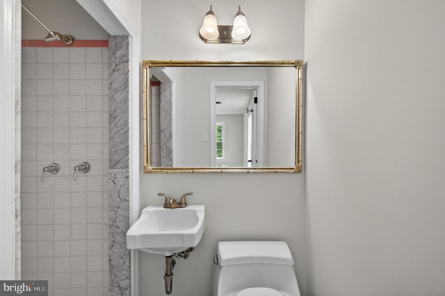 Alexandria, Virginia, 22314, United States, 3 Bedrooms Bedrooms, ,3 BathroomsBathrooms,Residential,Active,2044570