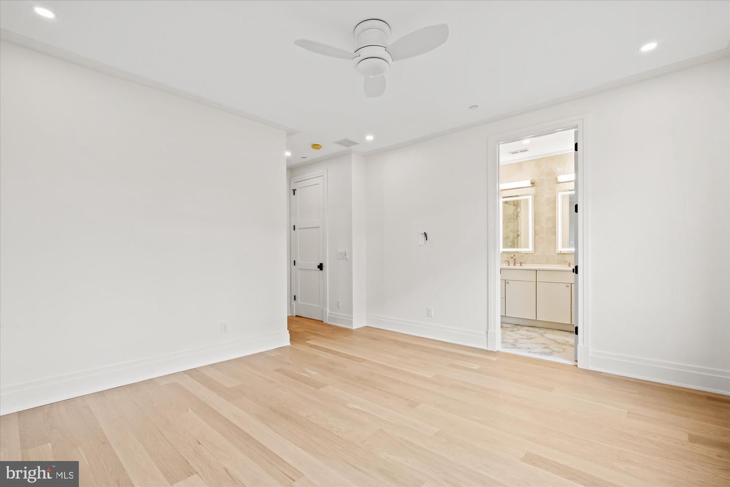 Alexandria, Virginia, 22314, United States, 4 Bedrooms Bedrooms, ,5 BathroomsBathrooms,Residential,Active,1993677