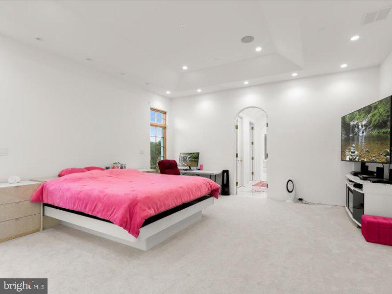 Potomac, Maryland, 20854, United States, 6 Bedrooms Bedrooms, ,7 BathroomsBathrooms,Residential,Active,1927645