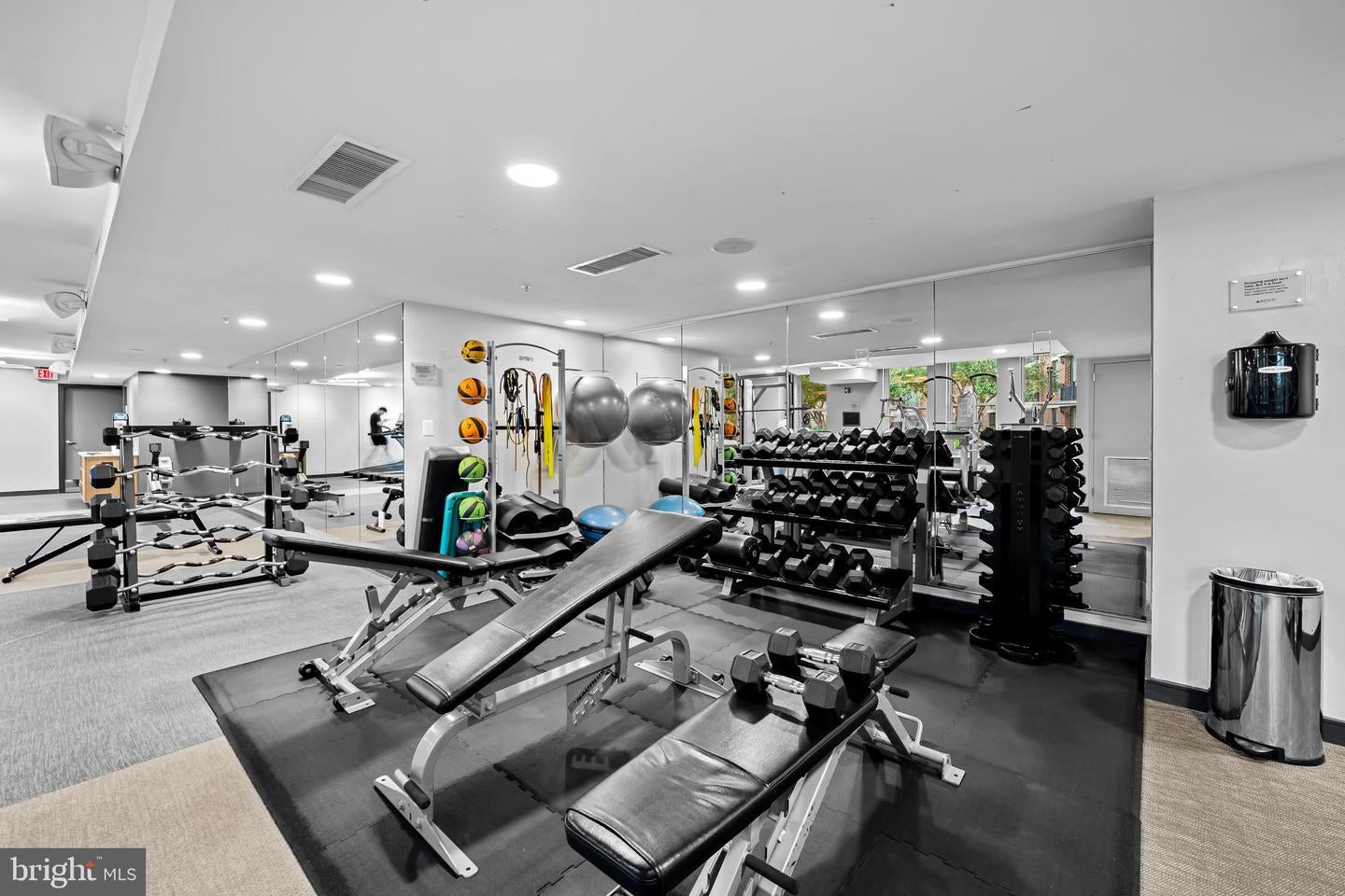 Baltimore, Maryland, 21202, United States, 3 Bedrooms Bedrooms, ,4 BathroomsBathrooms,Residential,Active,1963429