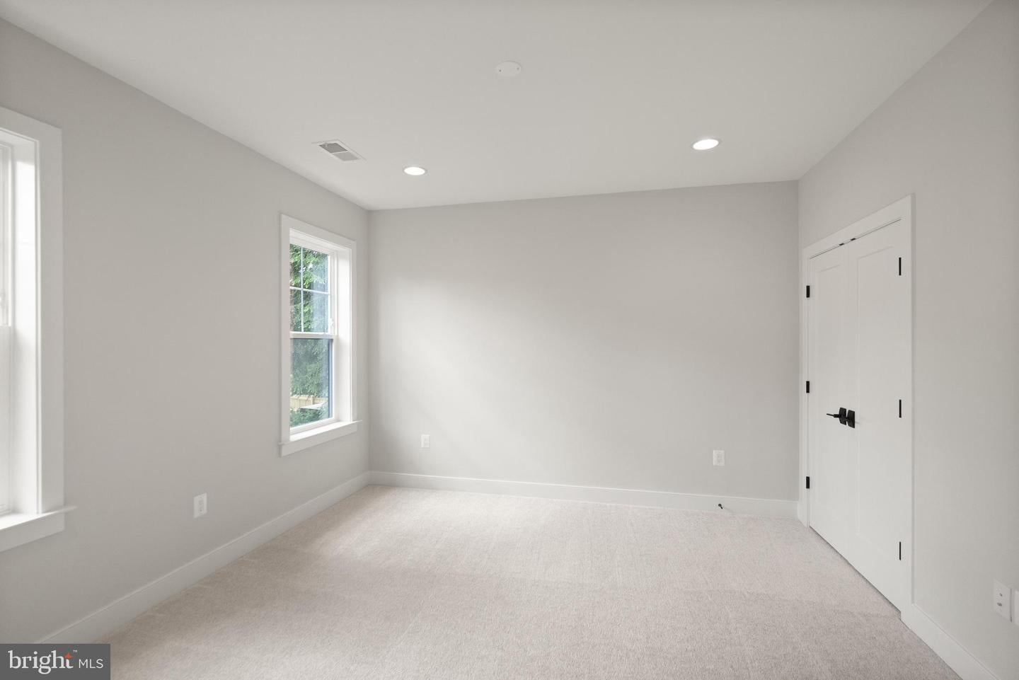 Falls Church, Virginia, 22046, United States, 7 Bedrooms Bedrooms, ,7 BathroomsBathrooms,Residential,Active,1798016
