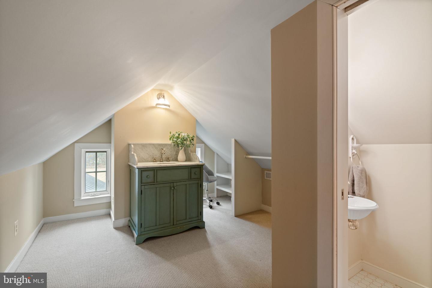 Leesburg, Virginia, 20175, United States, 4 Bedrooms Bedrooms, ,5 BathroomsBathrooms,Residential,Active,2011862