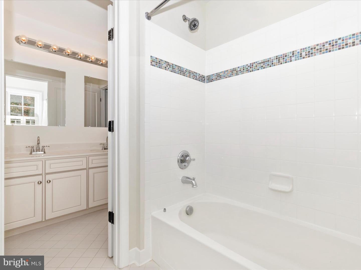 North Potomac, Maryland, 20878, United States, 4 Bedrooms Bedrooms, ,4 BathroomsBathrooms,Residential,Active,1968118